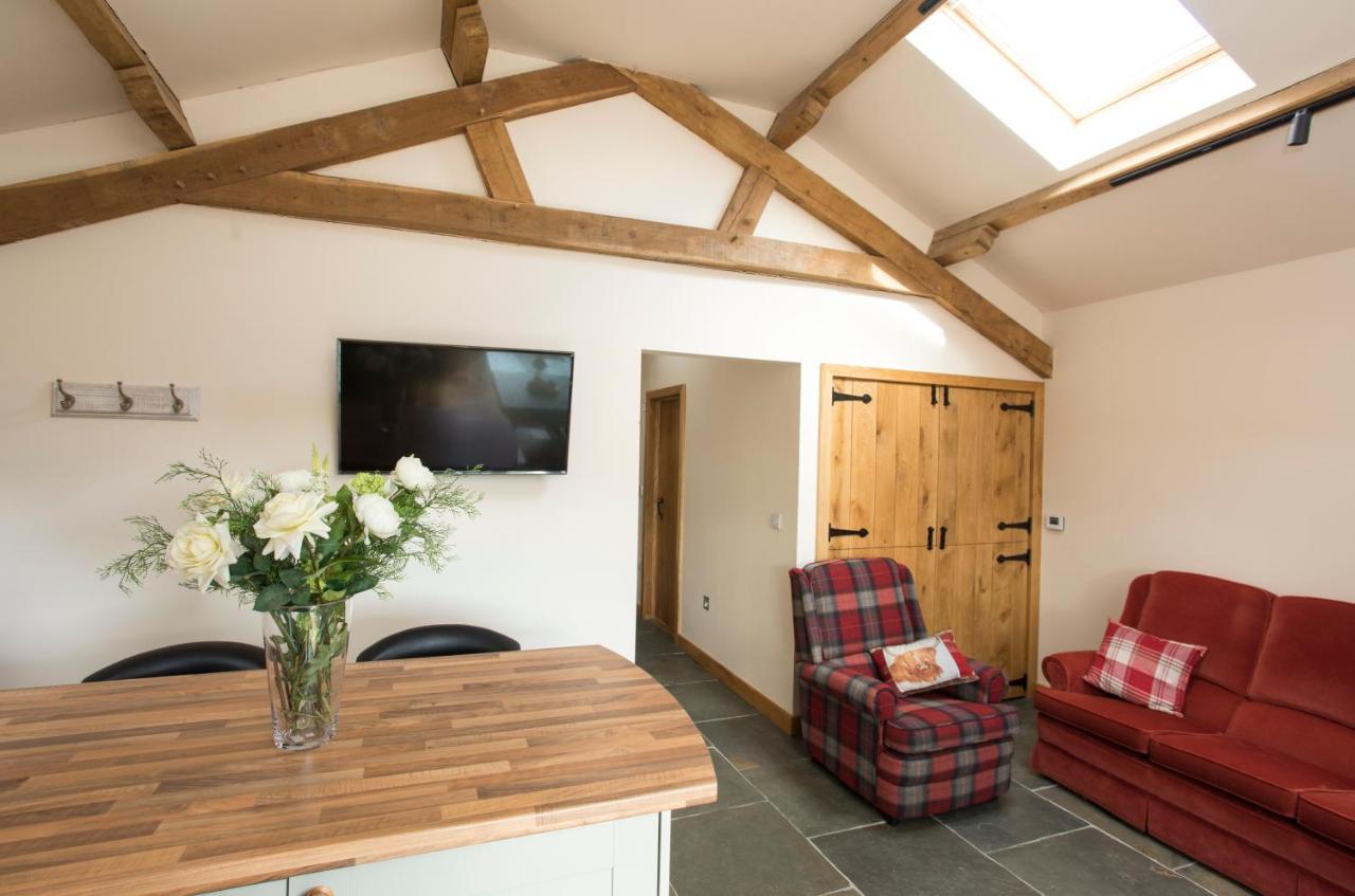 The Old Dairy - Boutique Countryside Cottage At Harrys Cottages Pen-y-Clawdd Exterior photo