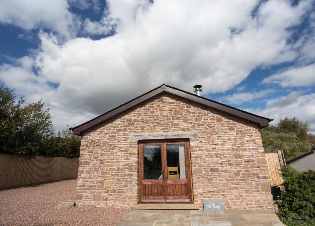 The Old Dairy - Boutique Countryside Cottage At Harrys Cottages Pen-y-Clawdd Exterior photo