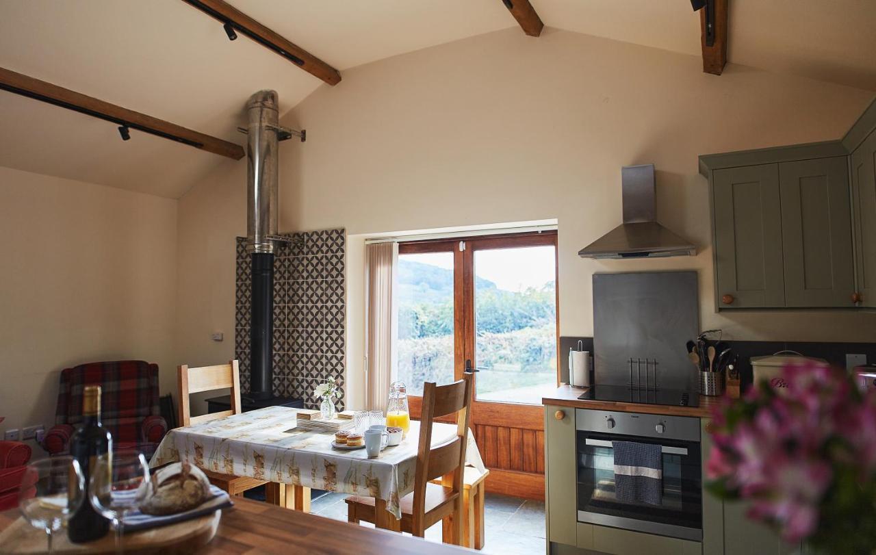 The Old Dairy - Boutique Countryside Cottage At Harrys Cottages Pen-y-Clawdd Exterior photo