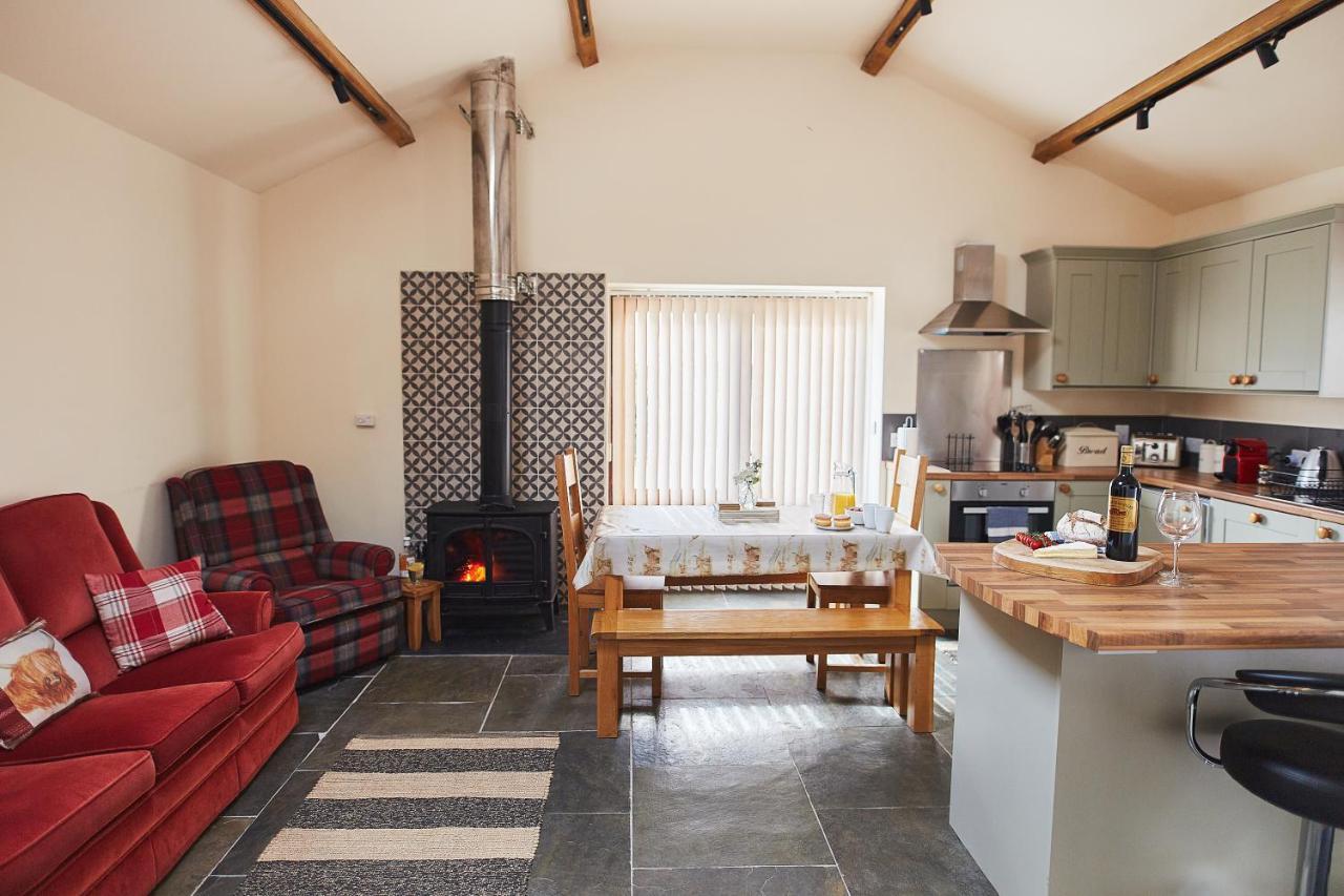 The Old Dairy - Boutique Countryside Cottage At Harrys Cottages Pen-y-Clawdd Exterior photo