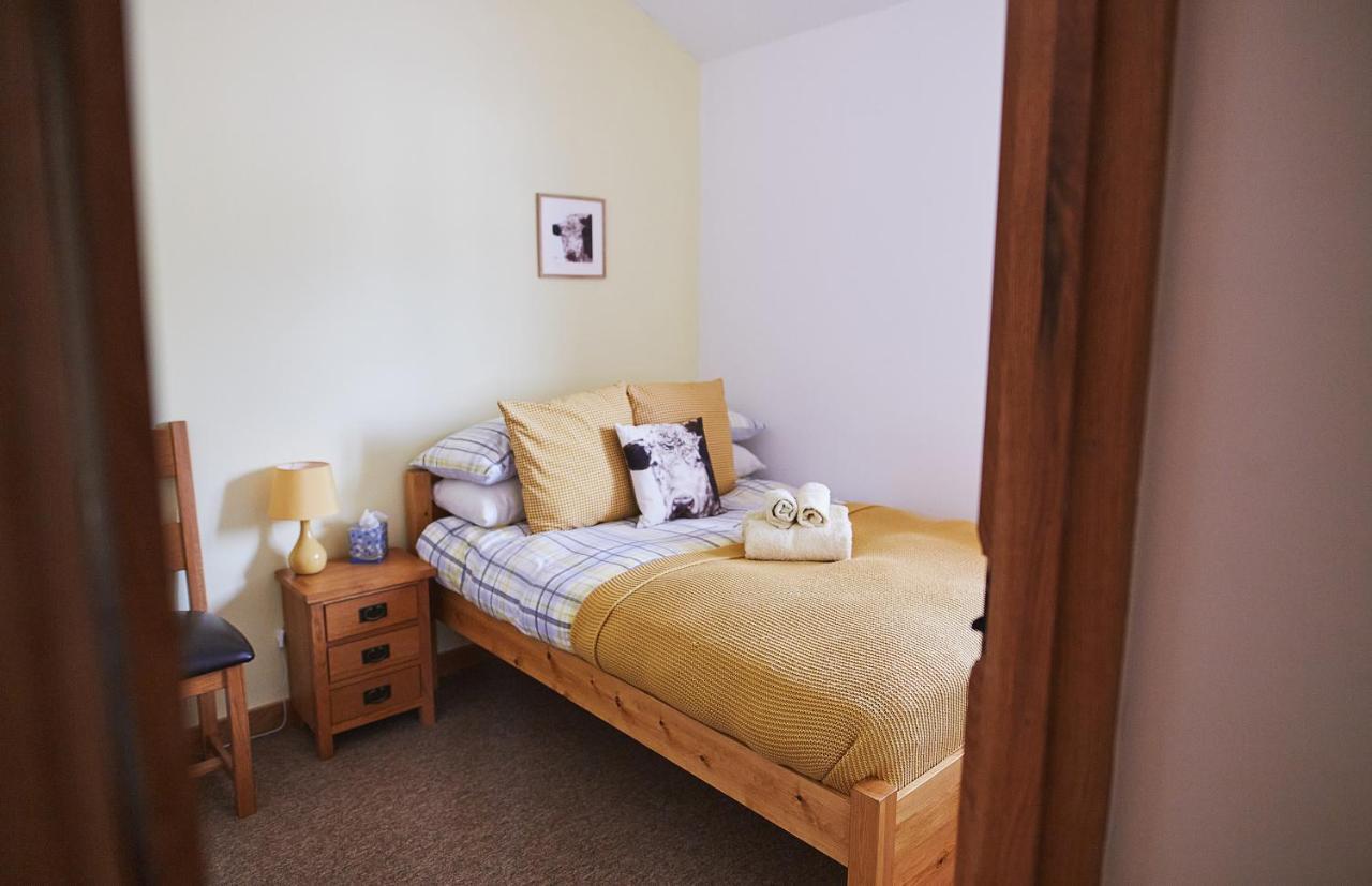 The Old Dairy - Boutique Countryside Cottage At Harrys Cottages Pen-y-Clawdd Exterior photo